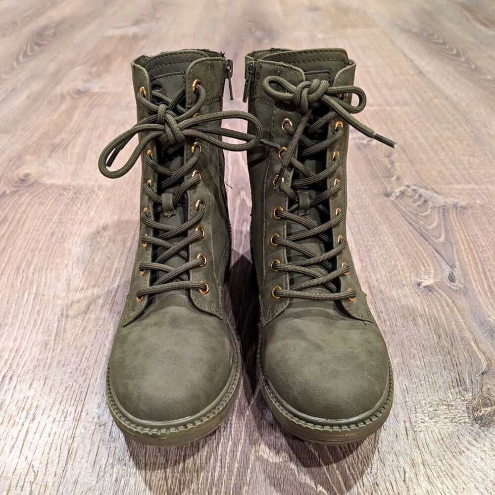G by Guess Olive Green Quilted Combat Boots Side Zip Lace Up Women’s Size 6.5M